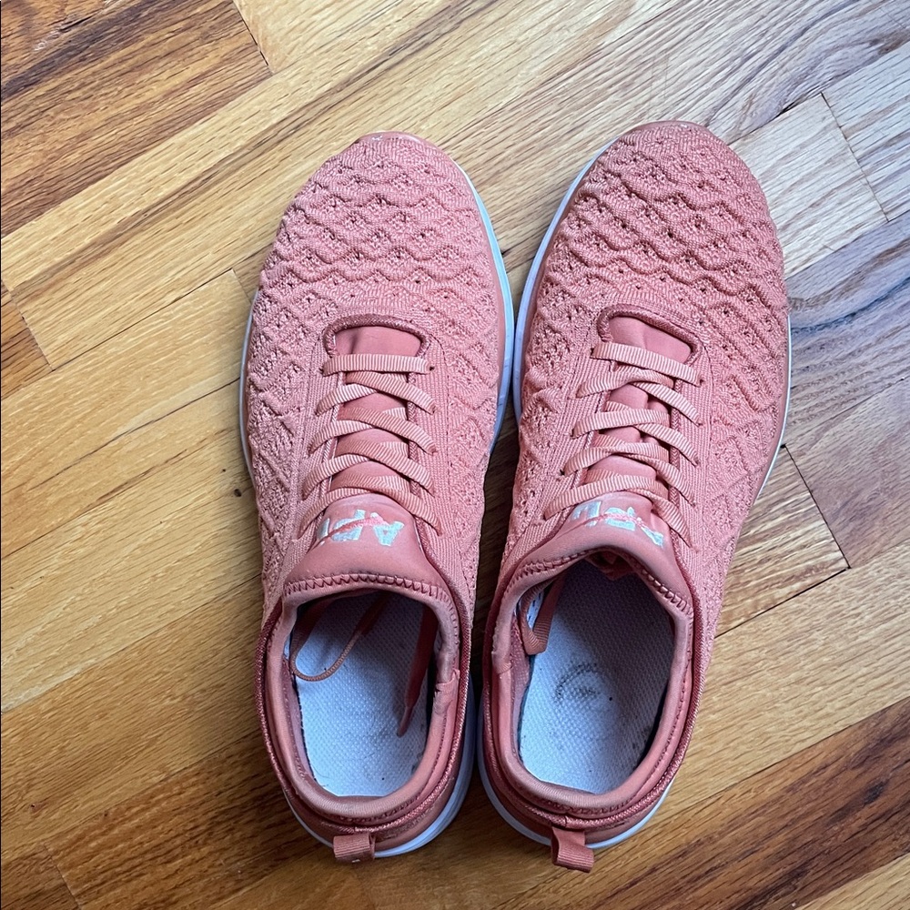 Women's Pink Athletic Shoes